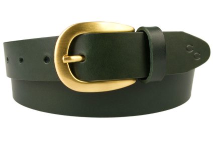 Ladies Green Leather Belt With Hand Brushed Gold Plated Buckle. Emerald Green Italian Full Grain Vegetable Tanned Leather. Italian Gold Plated Buckle - Hand Brushed and Lacquered. Champion Chase Horse Shoe Motif to Tip of Belt. 3cm Wide.